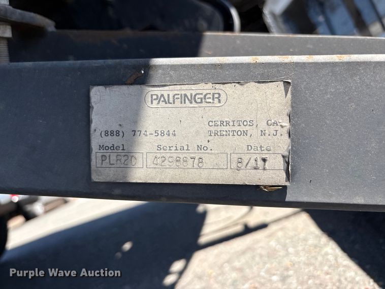 image for item EC8281 2017 Ford E450 box truck