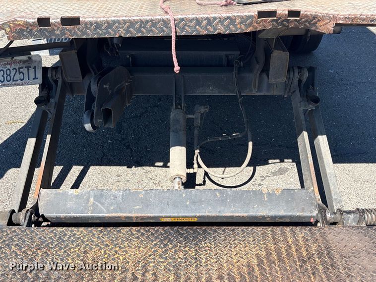 image for item EC8281 2017 Ford E450 box truck