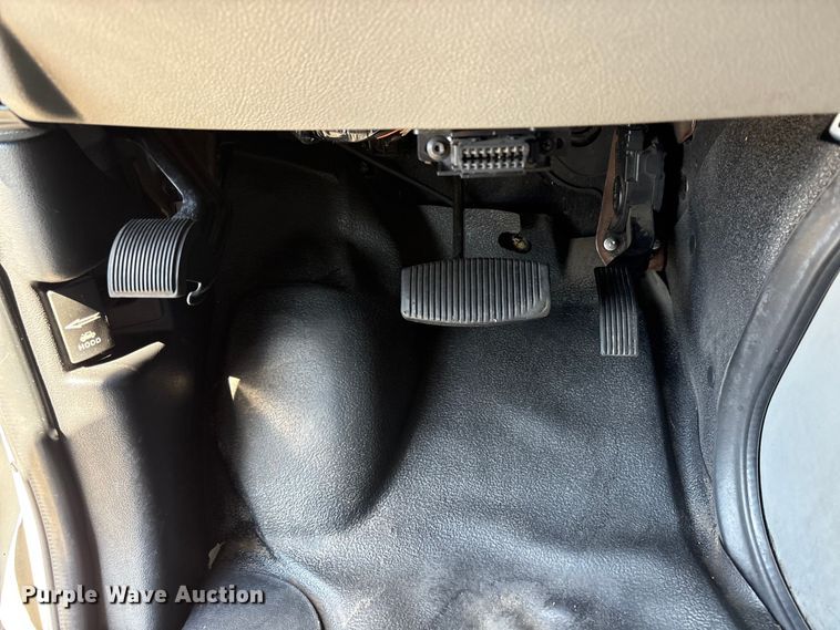 image for item EC8281 2017 Ford E450 box truck