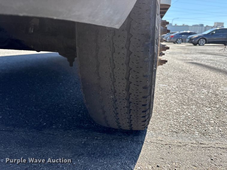 image for item EC8281 2017 Ford E450 box truck