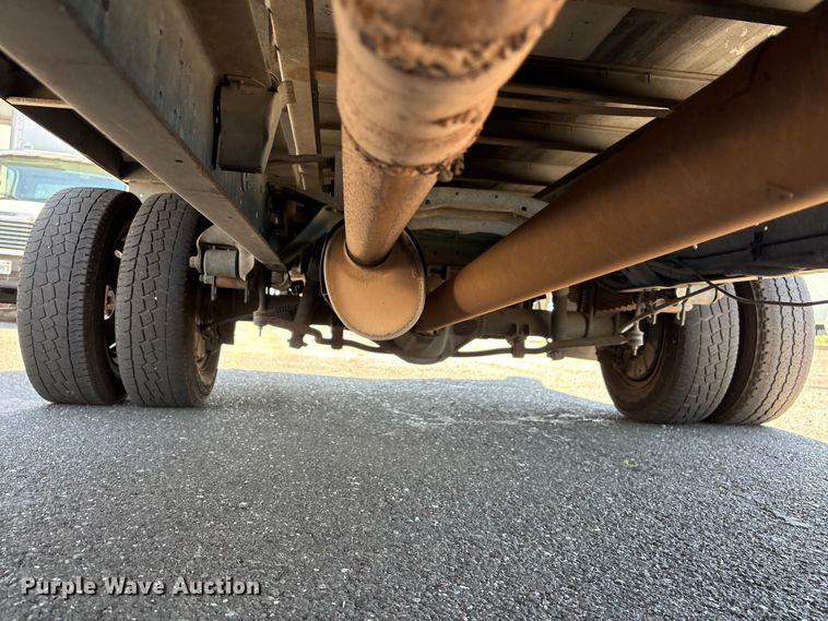 image for item EC8281 2017 Ford E450 box truck