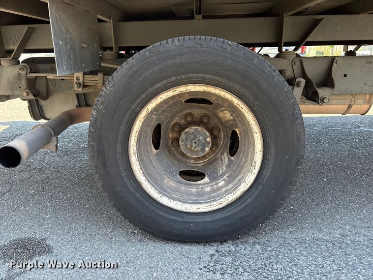 image for item EC8281 2017 Ford E450 box truck