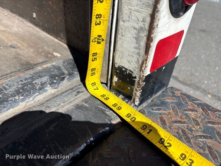 image for item EC8281 2017 Ford E450 box truck