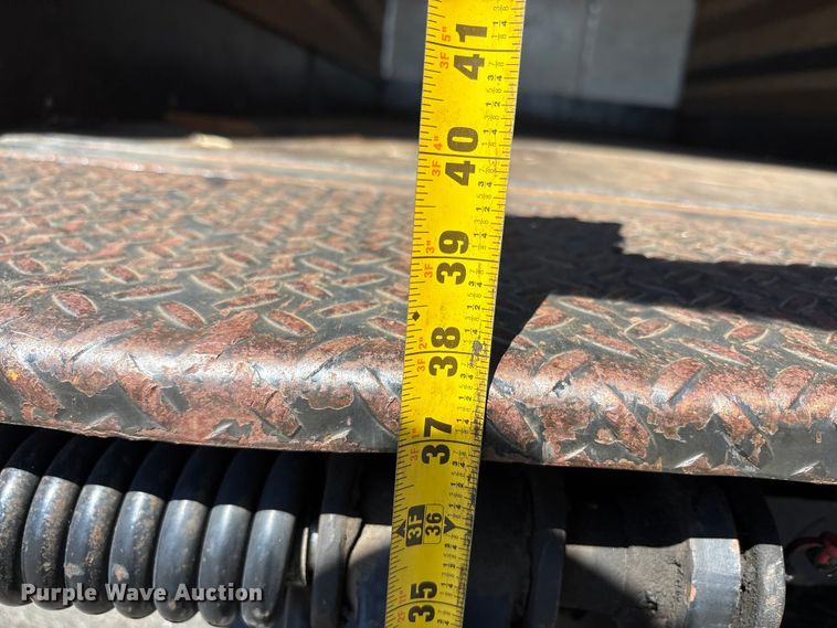 image for item EC8281 2017 Ford E450 box truck