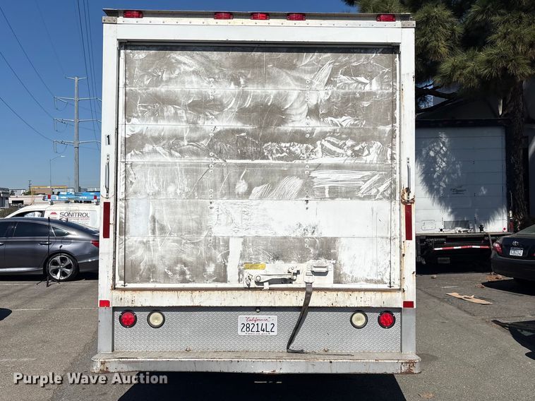 image for item EC8283 2015 Ford E350 Super Duty box truck