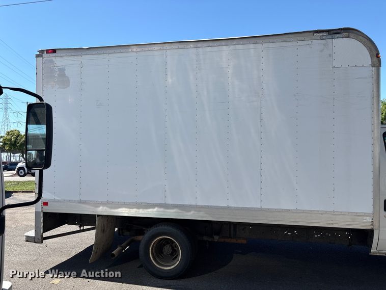 image for item EC8283 2015 Ford E350 Super Duty box truck