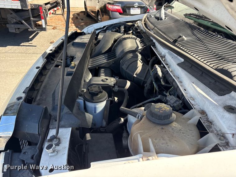 image for item EC8283 2015 Ford E350 Super Duty box truck