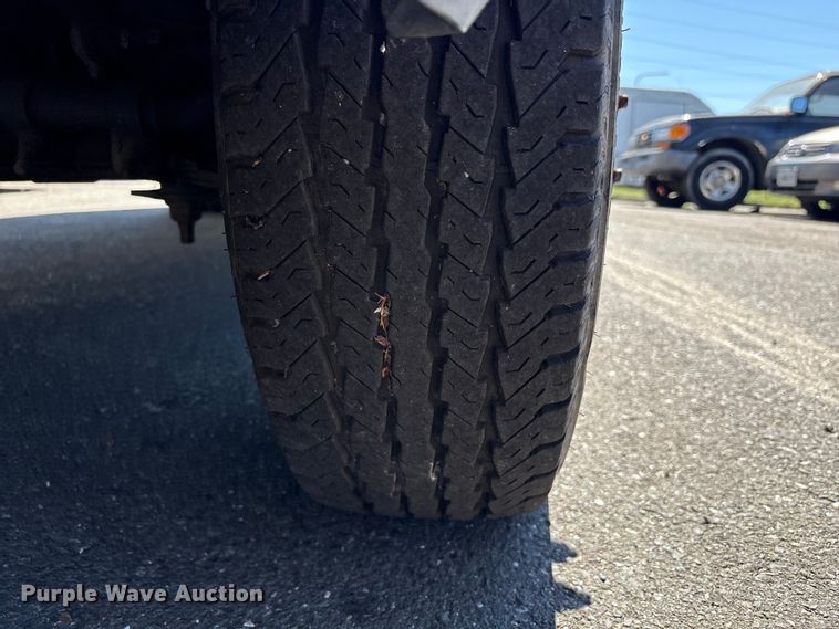 image for item EC8283 2015 Ford E350 Super Duty box truck