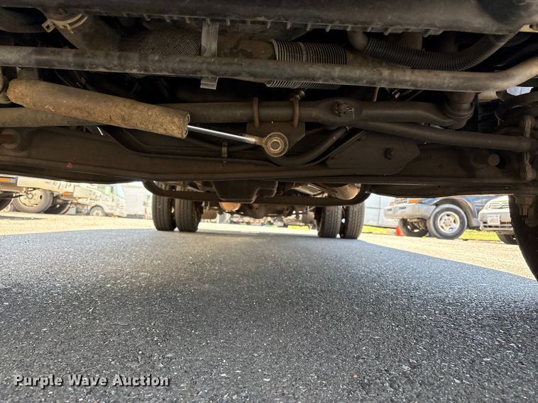 image for item EC8283 2015 Ford E350 Super Duty box truck