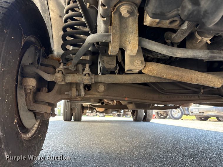 image for item EC8283 2015 Ford E350 Super Duty box truck