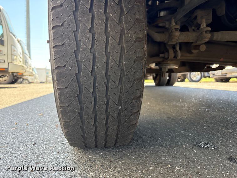 image for item EC8283 2015 Ford E350 Super Duty box truck