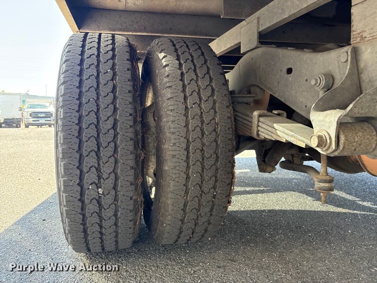 image for item EC8283 2015 Ford E350 Super Duty box truck