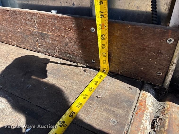 image for item EC8283 2015 Ford E350 Super Duty box truck