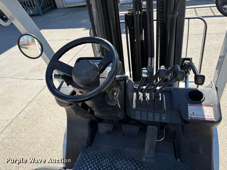 image for item EC8286 2017 UniCarriers PF50 forklift