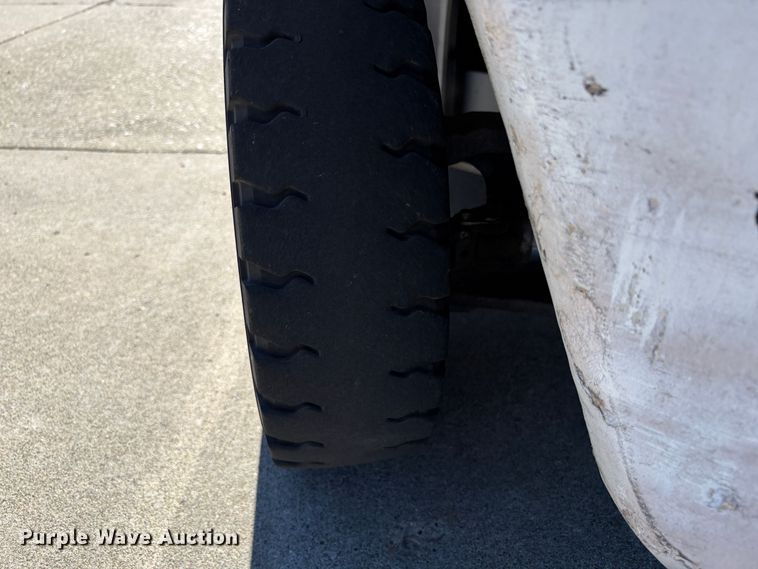 image for item EC8286 2017 UniCarriers PF50 forklift