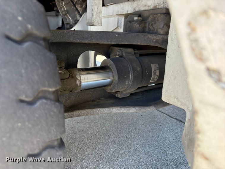 image for item EC8286 2017 UniCarriers PF50 forklift