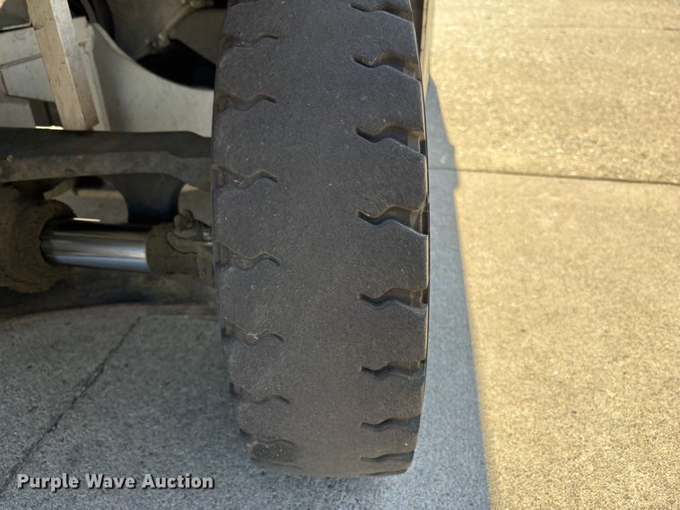 image for item EC8286 2017 UniCarriers PF50 forklift