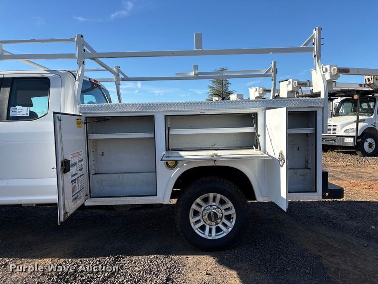 image for item EC8301 2019 Ford F250 Super Duty Ext. Cab utility bed pickup truck