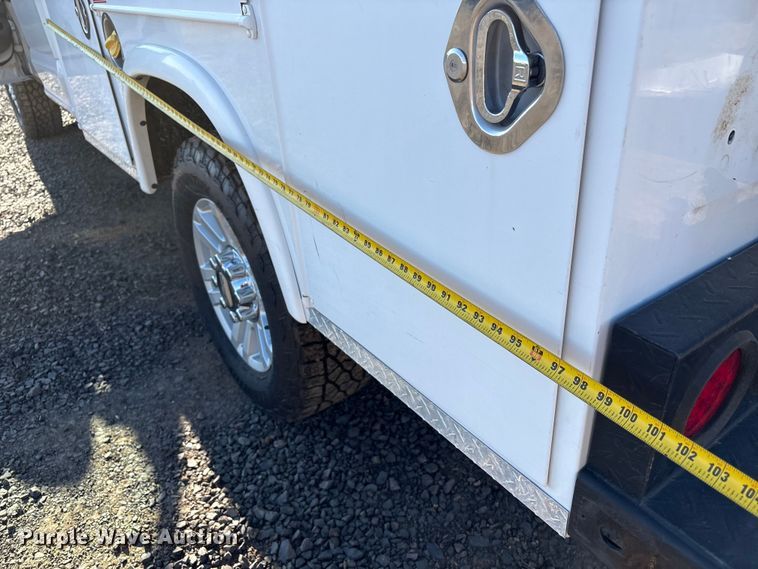 image for item EC8301 2019 Ford F250 Super Duty Ext. Cab utility bed pickup truck