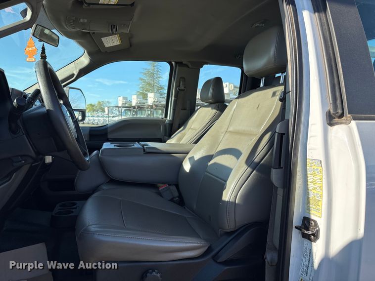 image for item EC8301 2019 Ford F250 Super Duty Ext. Cab utility bed pickup truck