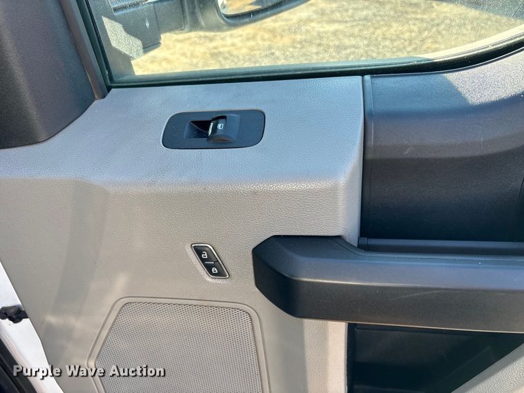 image for item EC8301 2019 Ford F250 Super Duty Ext. Cab utility bed pickup truck