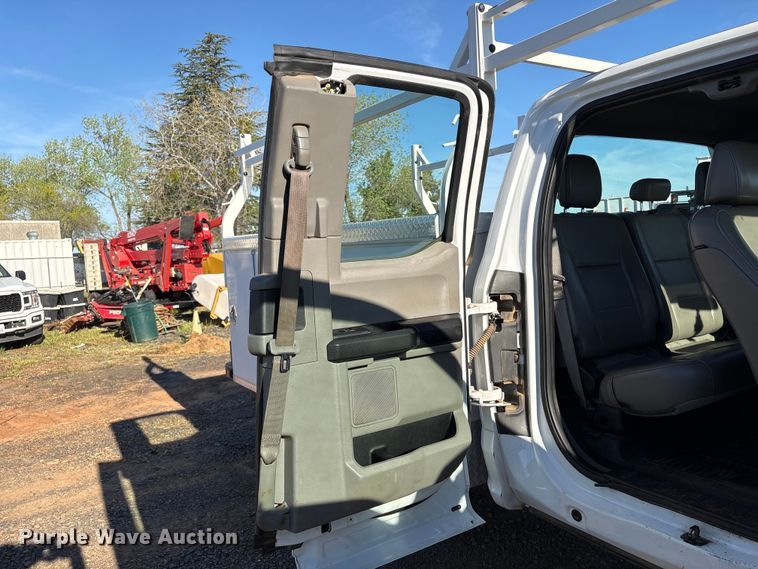 image for item EC8301 2019 Ford F250 Super Duty Ext. Cab utility bed pickup truck