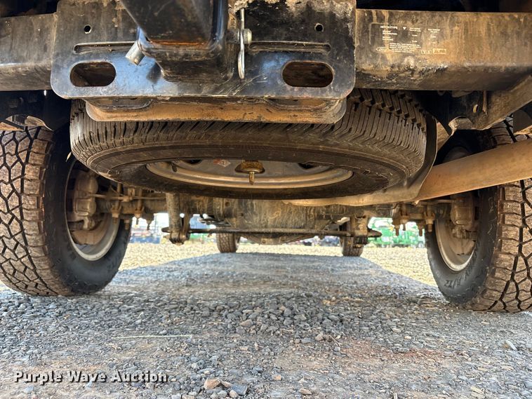 image for item EC8301 2019 Ford F250 Super Duty Ext. Cab utility bed pickup truck