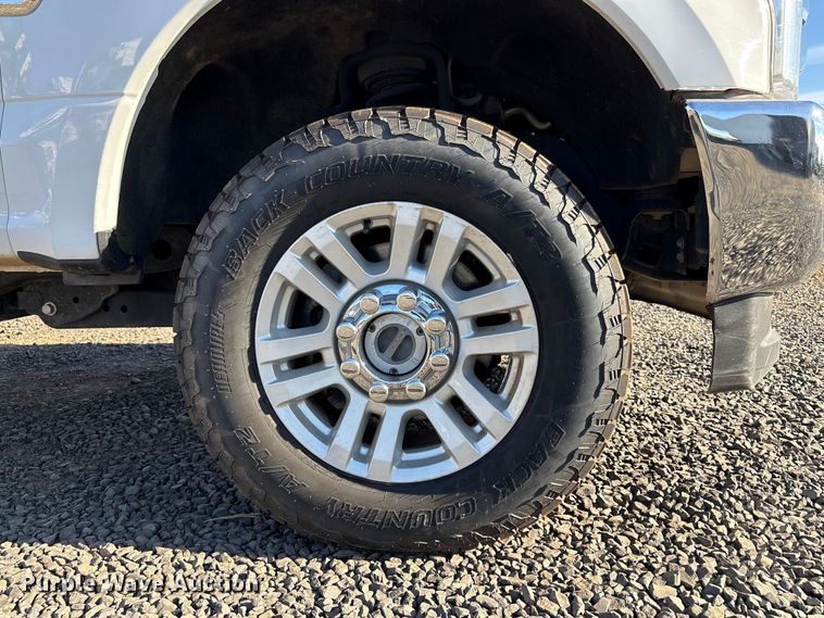 image for item EC8301 2019 Ford F250 Super Duty Ext. Cab utility bed pickup truck