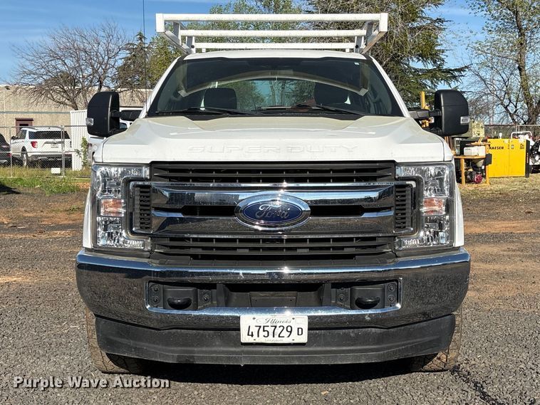 image for item EC8311 2019 Ford F250 Super Duty Ext. Cab utility bed pickup truck