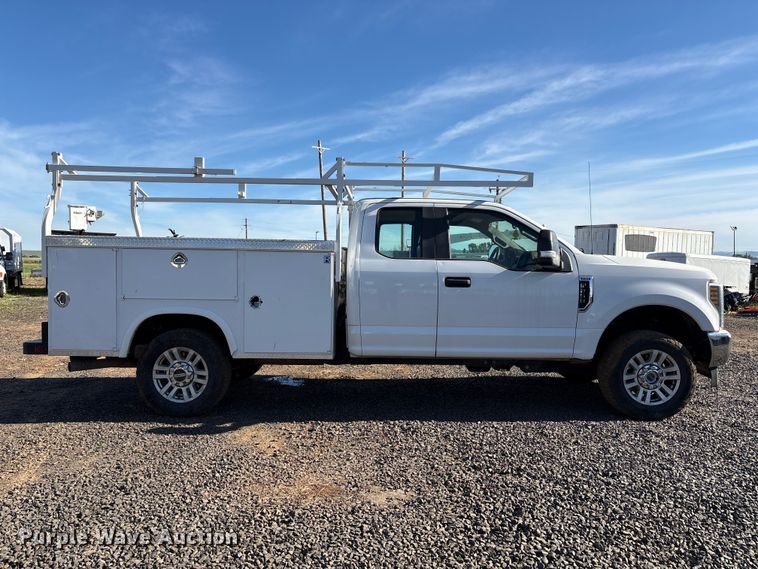 image for item EC8311 2019 Ford F250 Super Duty Ext. Cab utility bed pickup truck