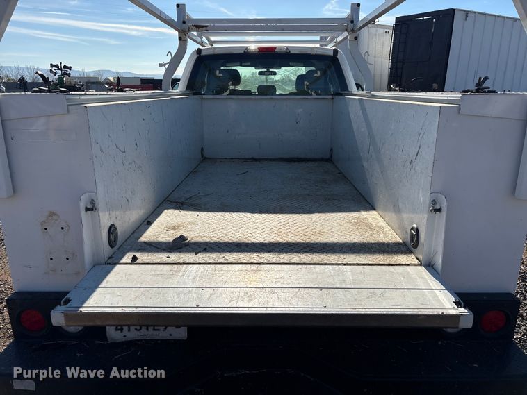 image for item EC8311 2019 Ford F250 Super Duty Ext. Cab utility bed pickup truck