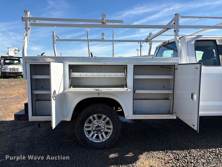 image for item EC8311 2019 Ford F250 Super Duty Ext. Cab utility bed pickup truck