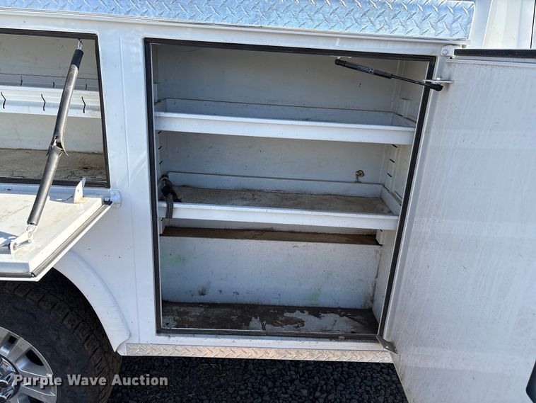 image for item EC8311 2019 Ford F250 Super Duty Ext. Cab utility bed pickup truck