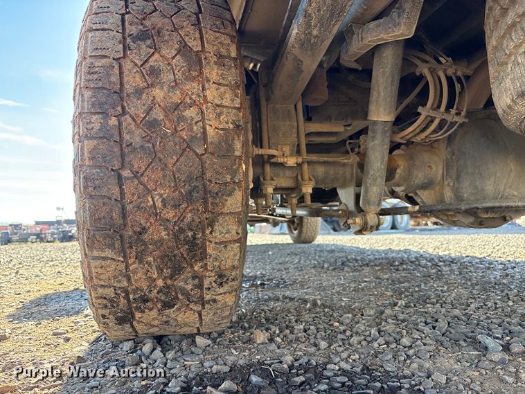 image for item EC8311 2019 Ford F250 Super Duty Ext. Cab utility bed pickup truck