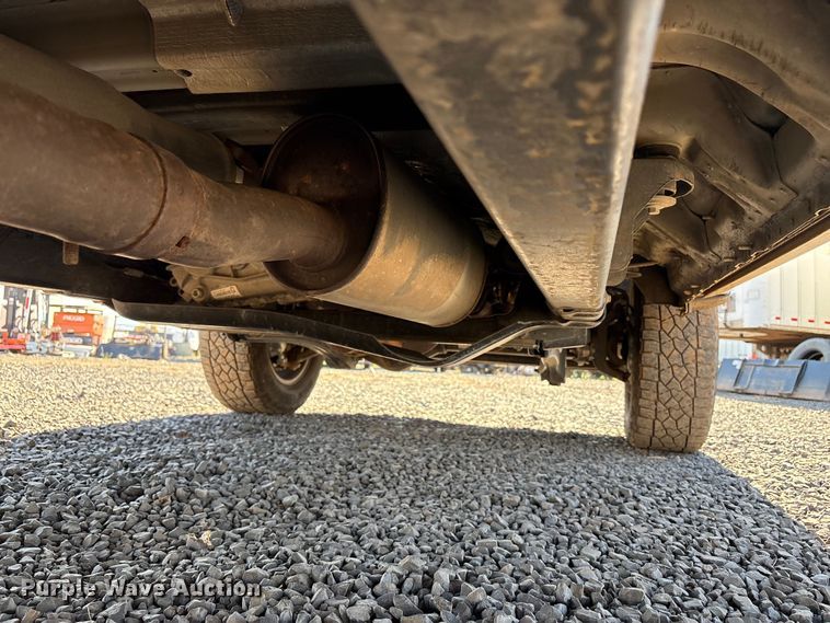 image for item EC8311 2019 Ford F250 Super Duty Ext. Cab utility bed pickup truck