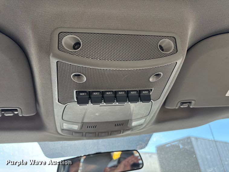 image for item EC8311 2019 Ford F250 Super Duty Ext. Cab utility bed pickup truck