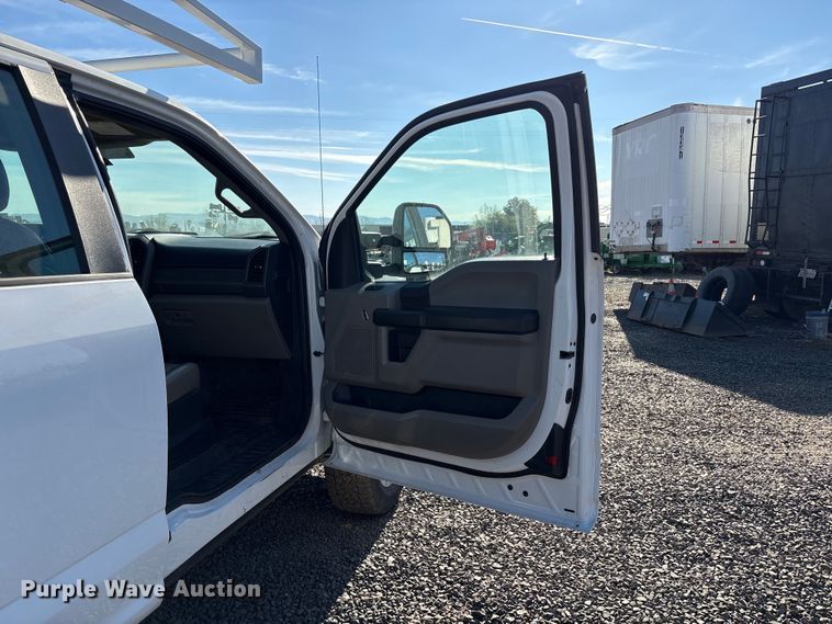 image for item EC8311 2019 Ford F250 Super Duty Ext. Cab utility bed pickup truck