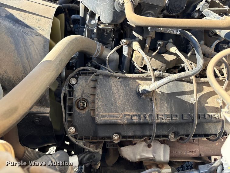 image for item EC8311 2019 Ford F250 Super Duty Ext. Cab utility bed pickup truck