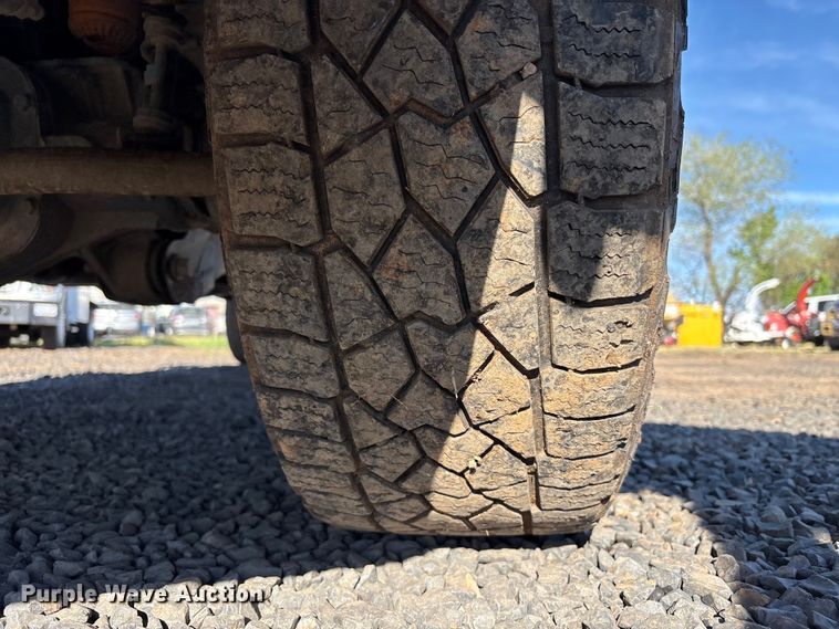 image for item EC8311 2019 Ford F250 Super Duty Ext. Cab utility bed pickup truck