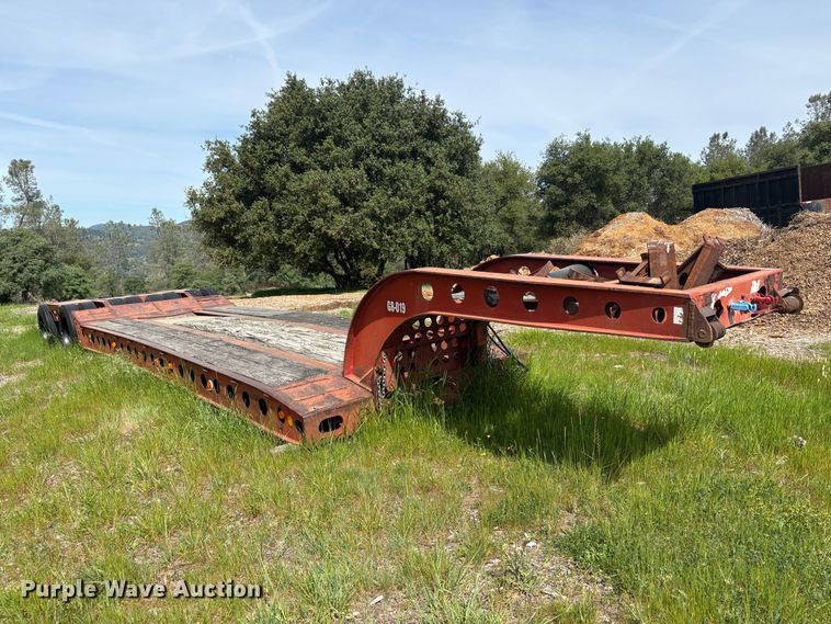 image for item EC8320 1977 Cozad lowboy equipment trailer