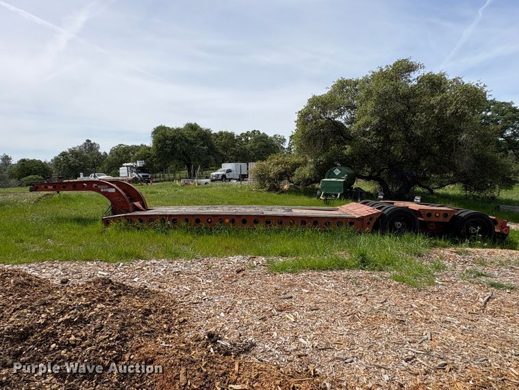 image for item EC8320 1977 Cozad lowboy equipment trailer