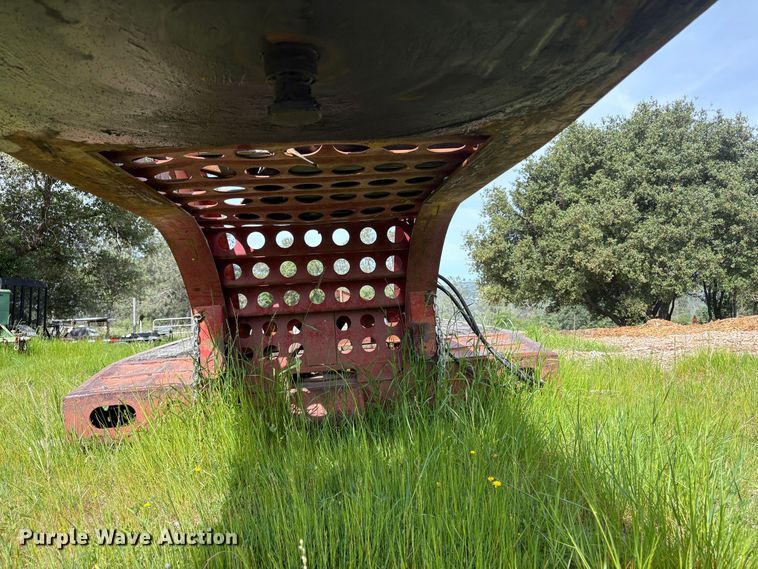 image for item EC8320 1977 Cozad lowboy equipment trailer