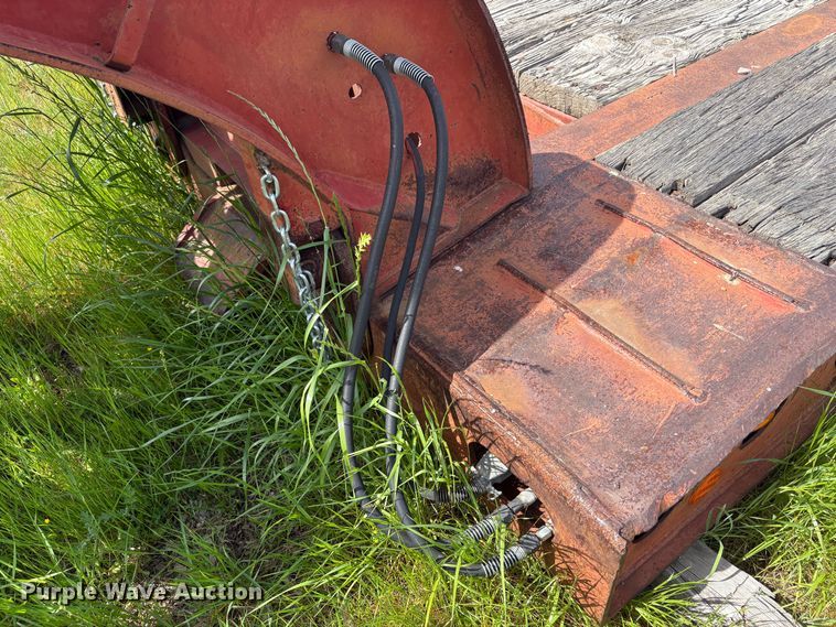 image for item EC8320 1977 Cozad lowboy equipment trailer