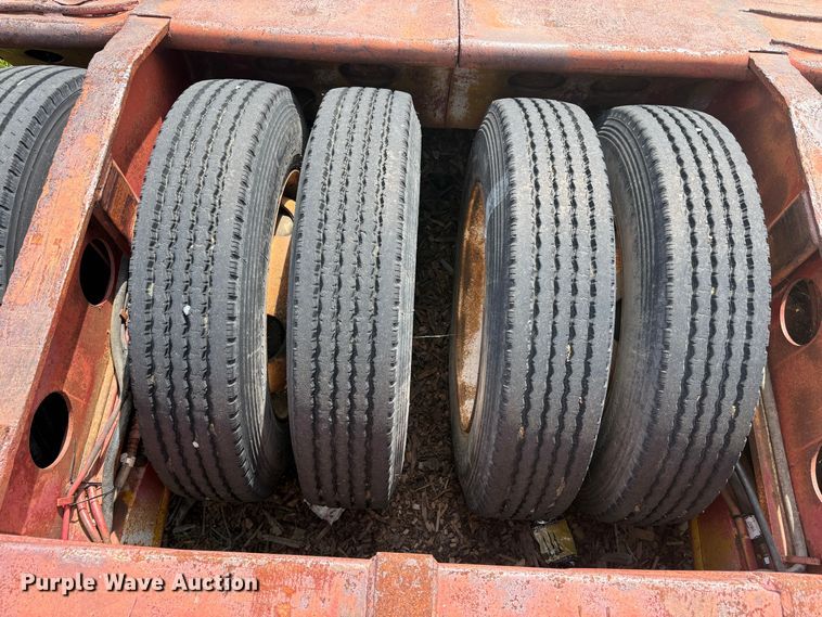 image for item EC8320 1977 Cozad lowboy equipment trailer