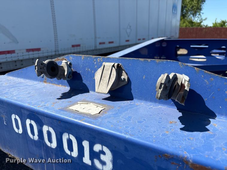 image for item EC8333 2013 Reinke container trailer