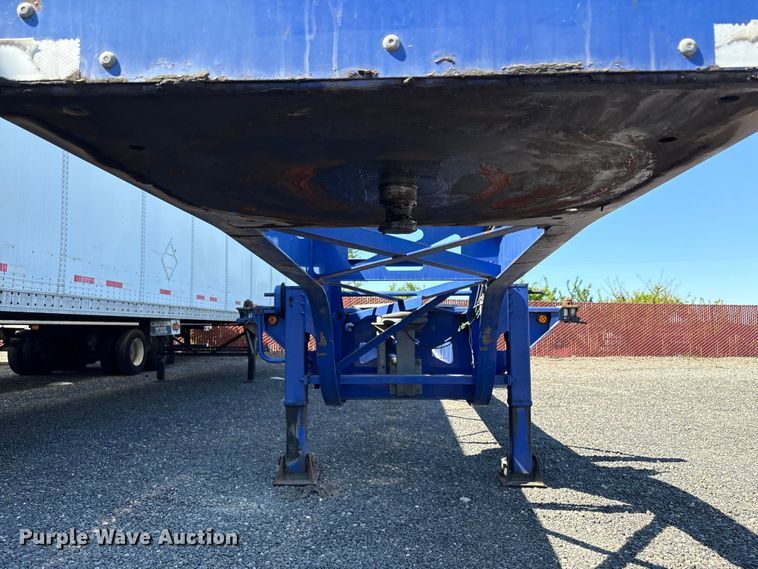image for item EC8333 2013 Reinke container trailer