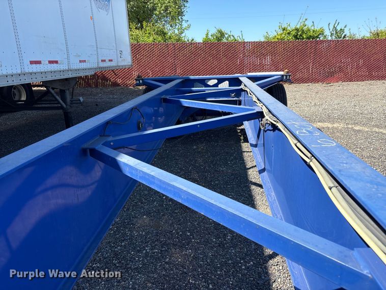 image for item EC8333 2013 Reinke container trailer