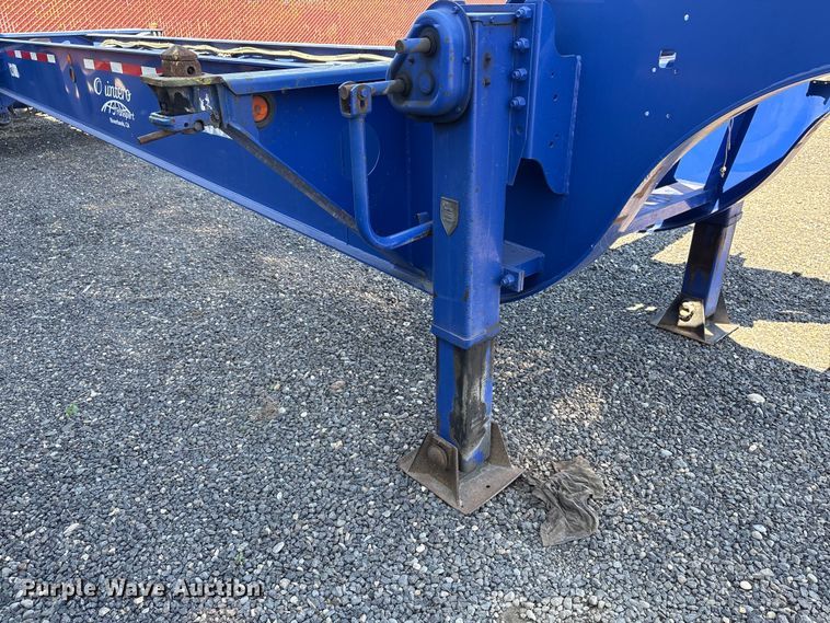 image for item EC8333 2013 Reinke container trailer