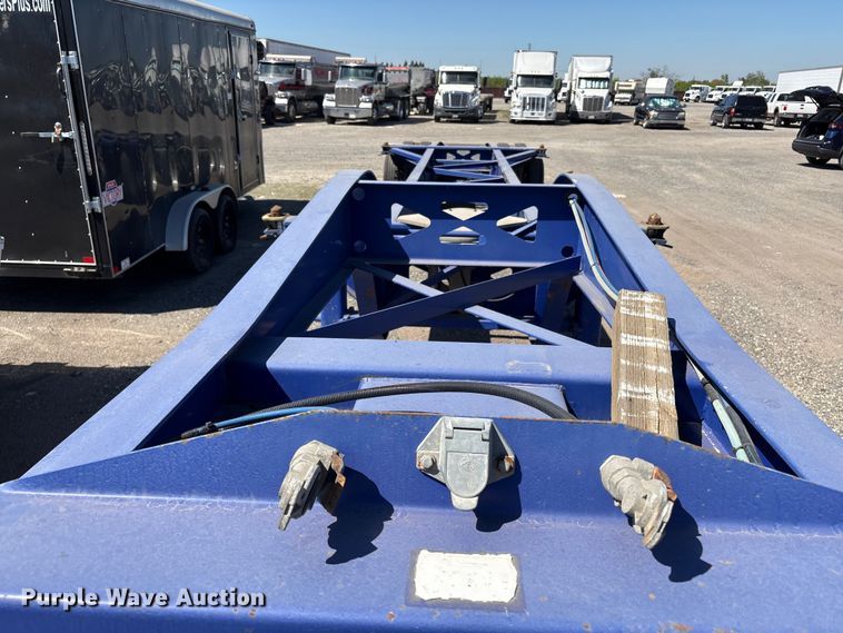 image for item EC8334 2014 Hyundai Translead container trailer