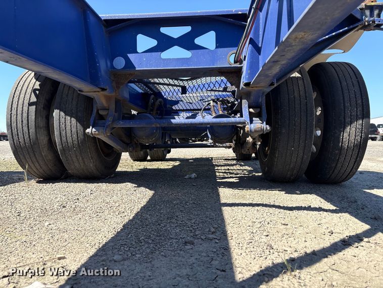 image for item EC8334 2014 Hyundai Translead container trailer